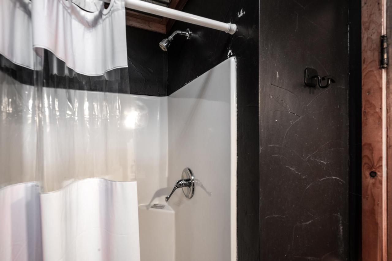 Apache Village 7, Queen Bed, Midtown, Sleeps 2 Руидозо Экстерьер фото